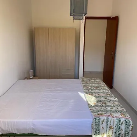 Limoneto Apartment *
