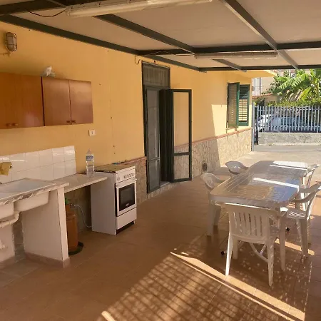 Limoneto Apartment
